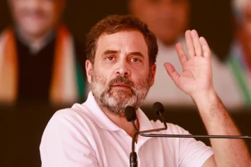 பெண்களுக்கு மாதந்தோறும் ரூ.4000: ராகுல் காந்தியின் தேர்தல் வாக்குறுதி