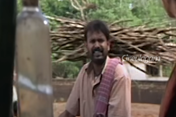 விஜய் உடன் சின்ன ரோலில் நடித்திருக்கும் வெங்கட் பிரபு! என்ன படம் தெரியுமா? | Venkat Prabhu Acted In Vijay S Sivagasi