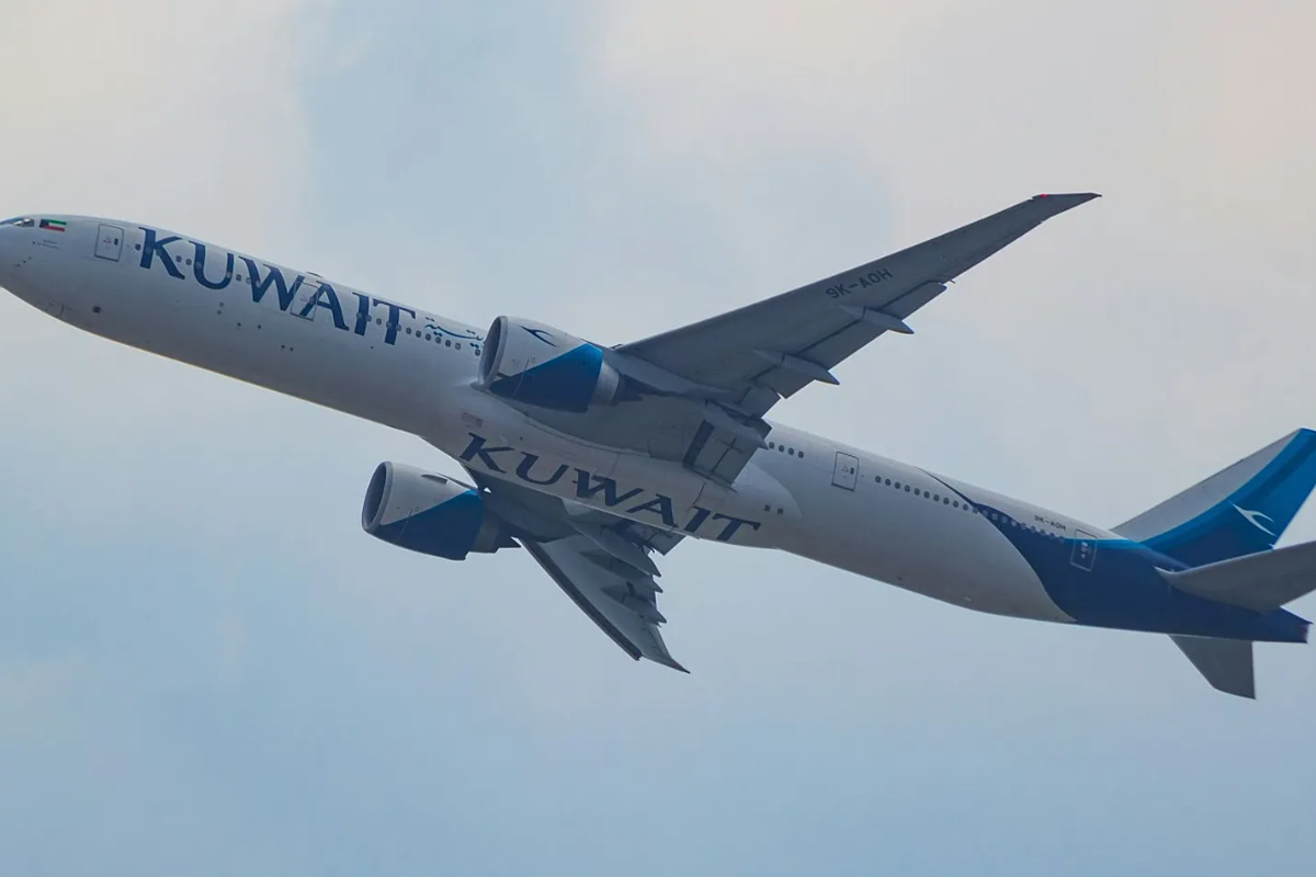 வானூர்திப் போக்குவரத்துக்கு தடைபோட்ட குவைத் | Kuwait Airspace Closed International Flights