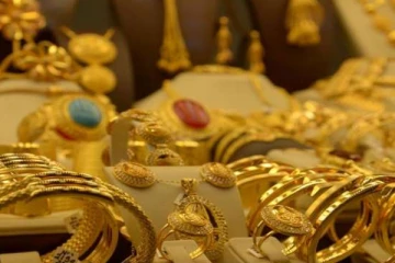 யாழில் சிஐடி என கூறி 38 பவுண் நகை கொள்ளை!