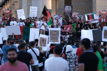 துயரம் மிகுந்த நாள்: கனடாவில் பேரணி நடத்திய ஆப்கான் மக்கள்