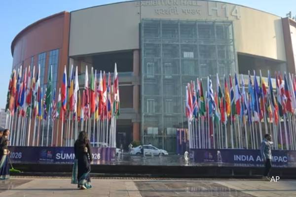 டெல்லியில் உலகளாவிய மிகப்பெரிய AI உச்சிமாநாடு... 600 நிறுவனங்கள், 2.5 லட்சம் பார்வையாளர்கள் | Mega Global Ai Summit டெல்லியில் உலகளாவிய மிகப்பெரிய AI உச்சிமாநாடு... 600 நிறுவனங்கள், 2.5 லட்சம் பார்வையாளர்கள் | Mega Global Ai Summit