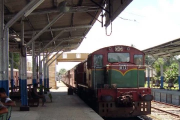 தொடருந்தில் மோதுண்டு நபர் ஒருவர் உயிரிழப்பு