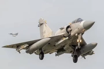 டஜன் கணக்கில் ஜெட் விமானங்கள், எட்டு போர்க்கப்பல்களை அனுப்பிய சீனா! அதிகரிக்கும் பதற்றம்