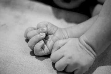 தனியாக விட்டு வெக்கேஷன் சென்ற தாய்; 16 மாத குழந்தை உயிரிழப்பு - நீதிமன்றம் அதிரடி தீர்ப்பு!