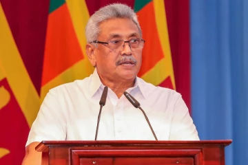 மக்கள் அடித்து விரட்டினாலும் அதை வாங்கிக் கொண்டு வேலை செய்யுங்கள் -ஜனாதிபதி அறிவுறுத்து