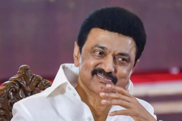 மழை பாதிப்பு - ஒரு மாத ஊதியத்தை அளிக்கிறேன்..! MP, MLA 'க்களுக்கும் வேண்டுகோள் வைத்த முதல்வர்!!