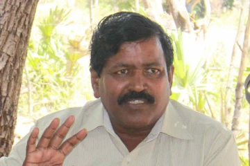 தேங்காய் ஏற்றுமதிக்குத் தடையாக அரச படைகள்: ரவிகரன் எம்.பி