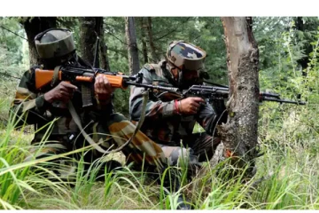 ஹிஜ்புல் முஜாகிதீன் இயக்கத்தின் 2 பயங்கரவாதிகள் சுட்டுக்கொலை! எல்லையில் பதற்றம்