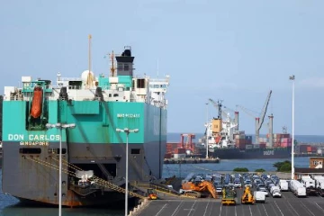 ட்ரம்பால் கடும் நெருக்கடியை எதிர்கொள்ளும் பிரித்தானிய நிறுவனங்கள்