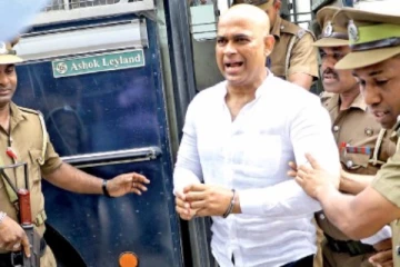 மன்னிப்புக் கோரமாட்டேன்! சிறையிலிருந்து வெளியே அழைத்து வரப்பட்ட ரஞ்சன் தடாலடிப் பதில்