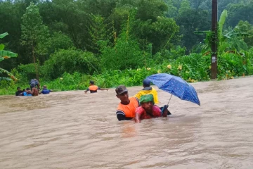 இலங்கையில் நிலவும் சீரற்ற வானிலை ; 16 ஆயிரத்திற்கும் அதிகமானோருக்கு பாதிப்பு