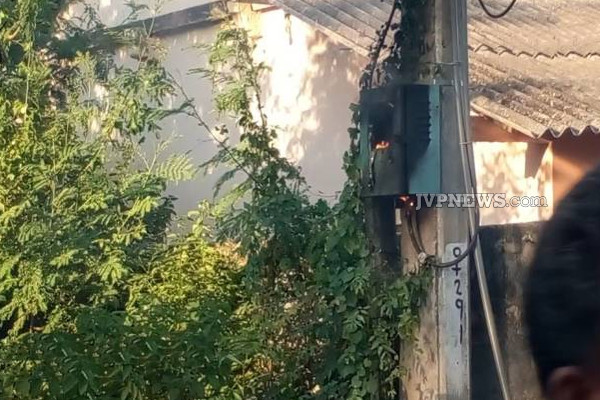 யாழ்ப்பாண பகுதியில் திடீரென ஏற்பட்ட பரபரப்பு சம்பவம்! | Jaffna Vadamarachchi Transformer Box Fire Incident