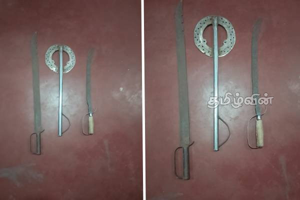 யாழில் இருவர் கைது: பொலிஸார் தீவிர விசாரணை | Two Arrested For Carrying Swords In Jaffna