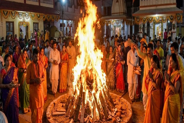 2026: ஹோலி பண்டிகை எப்பொழுது? அன்று என்ன செய்ய வேண்டும்? | When Is 2026 Holi Festival And Puranas Behind It 2026: ஹோலி பண்டிகை எப்பொழுது? அன்று என்ன செய்ய வேண்டும்? | When Is 2026 Holi Festival And Puranas Behind It