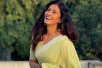 சீரியல் நடிகை ரோஷினியின் கலக்கலான இன்ஸ்டா புகைப்படங்கள்