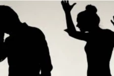 கொண்டாட்டத்தின்போது காதலனுடன் ஏற்பட்ட வாக்குவாதம்.. இறுதியில் அரங்கேறிய சோக சம்பவம்!