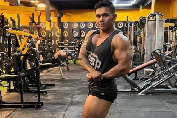 ஜீம்மில் உடற்பயிற்சி செய்யும் போது ஏற்பட்ட அசம்பாவிதம்! உயிரிழந்த இளைஞன் | Accident While Work Out Indonesia Gym Trainer Dies