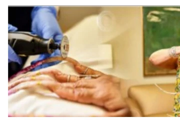 ගිනස් පොතට ගිය දිගම නිය පොතු කපලා