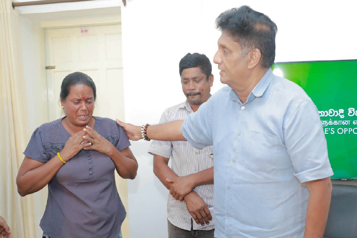 சவூதி அரேபிய தூதரகத்துக்கு சென்ற அனோஜனின் குடும்பத்தினர் | Anojan Family Visited Saudi Embassy Met Sajith சவூதி அரேபிய தூதரகத்துக்கு சென்ற அனோஜனின் குடும்பத்தினர் | Anojan Family Visited Saudi Embassy Met Sajith