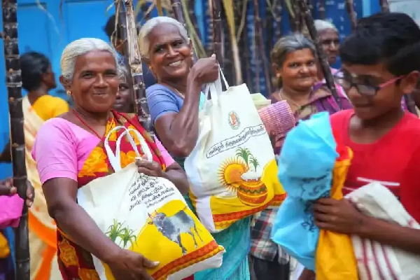 பொங்கல் பரிசு தொகுப்பு எப்போது கிடைக்கும்? 3,000 ரூபாய்? விவரம் இதோ.. | Pongal Gift Package 2026 Tamilnadu Details