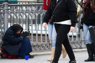சுவிஸில் பிச்சைக்காரர்களுக்கு வழங்கப்பட்ட  சலுகை! ஆனால் ஒரு நிபந்தனை?