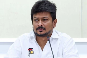 உதயநிதி தலைக்கு 10 கோடி.. சனாதனம் பற்றி பேசியதால் சாமியார் மிரட்டல்