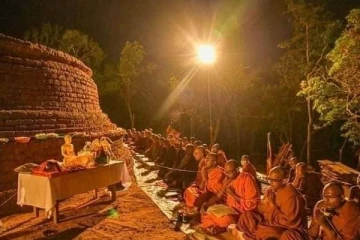 குருந்தூர் மலையில் புத்தரின் சிலையை வைப்பதற்கு கண்டனம்