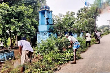 கிழக்கில் வெள்ள அனர்த்தத்தை குறைக்க பொது மக்களினால் முன்னாயத்த நடவடிக்கை