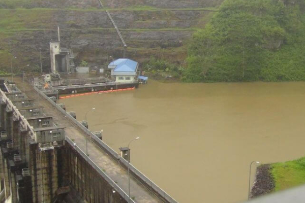 கல்முனை தமிழர் பகுதிகளில் மீண்டும் காணி அபகரிப்பா.. சமூகச் செயற்பாட்டாளர்கள் ஆவேசம் | Land Grabbing Resumes In Tamil Areas Of Kalmunai கல்முனை தமிழர் பகுதிகளில் மீண்டும் காணி அபகரிப்பா.. சமூகச் செயற்பாட்டாளர்கள் ஆவேசம் | Land Grabbing Resumes In Tamil Areas Of Kalmunai