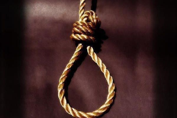 மகனின் விபரீத முடிவால் கலங்கும் பெற்றோர்! | Sorry Mom And Dad The Tragic End Of The Young Man