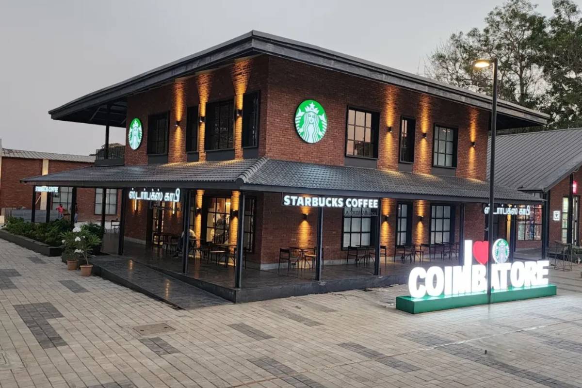 காபி குடிப்பதற்காக 74 நாடுகளுக்கு பயணம் செய்துள்ள நபர் | Man Visited 74 Countries For Starbucks Coffee
