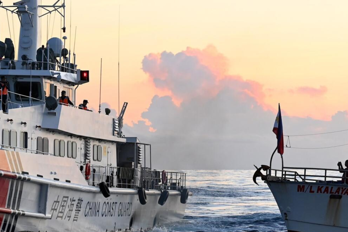 தென் சீனக் கடலில் பிலிப்பைன்ஸ் கப்பல் மீது சீனக் கப்பல் மோதல் | Chinese Ship Collided With A Philippine Ship தென் சீனக் கடலில் பிலிப்பைன்ஸ் கப்பல் மீது சீனக் கப்பல் மோதல் | Chinese Ship Collided With A Philippine Ship