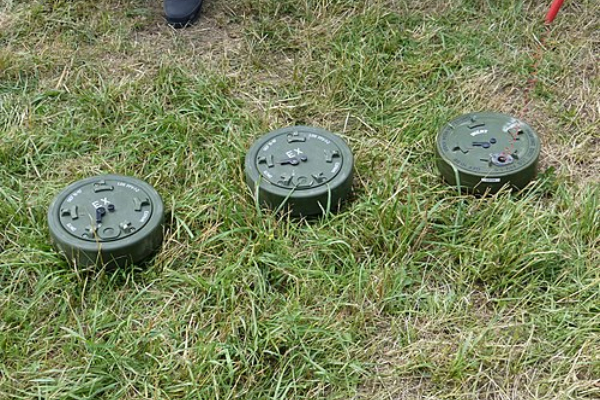 தோப்பூரில் நிலக்கீழ் மிதிவெடி கண்டடுப்பு | Underground Landmine Discovered In Thoppur