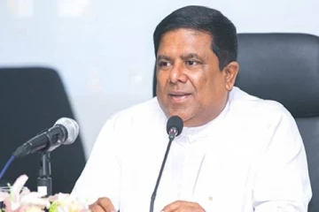 ஐ.தே.கட்சியின் தேசிய பட்டியல் நாடாளுமன்ற உறுப்பினராக வஜிர அபேவர்தன தெரிவாக வாய்ப்பு
