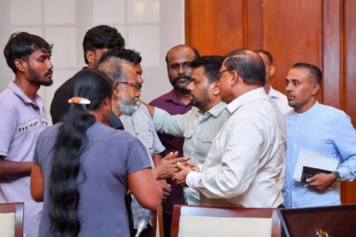 சவுதி அரசின் மரண தண்டனையில் இருந்து விடுவிக்கபட்ட அனோஜன்: நன்றி தெரிவித்த சஜித் | Sajith Thanks Saudi Authorities Anojan Sivarasa சவுதி அரசின் மரண தண்டனையில் இருந்து விடுவிக்கபட்ட அனோஜன்: நன்றி தெரிவித்த சஜித் | Sajith Thanks Saudi Authorities Anojan Sivarasa