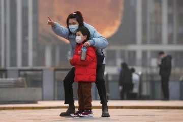 சீனாவில் நாள்தோறும் 6.30 லட்சம் பேருக்குத் தொற்று: விடுக்கப்பட்ட எச்சரிக்கை