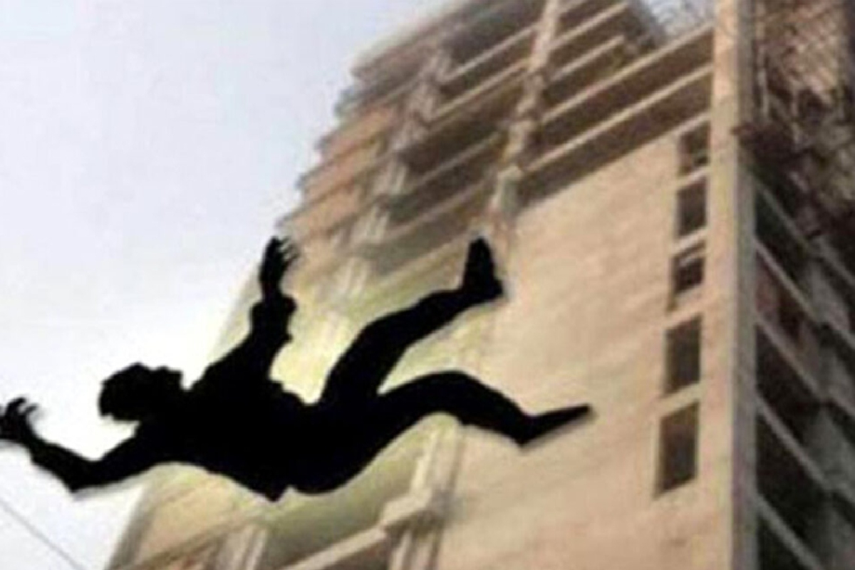 கொழும்பு ஹோட்டல் மாடியிலிருந்து கீழே விழுந்தவர் உயிரிழப்பு | Person Dies After Falling From A Colombo Hotel கொழும்பு ஹோட்டல் மாடியிலிருந்து கீழே விழுந்தவர் உயிரிழப்பு | Person Dies After Falling From A Colombo Hotel