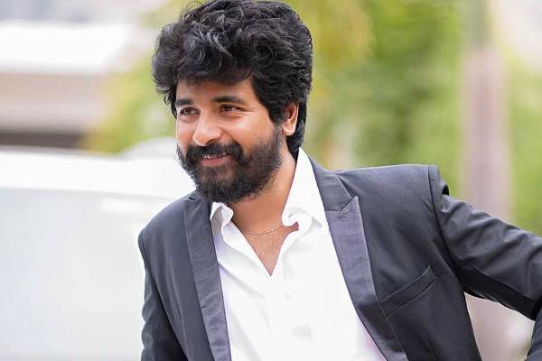 குடும்பத்துடன் வெளிநாட்டில் செட்டில் ஆகிறாரா நடிகர் SK! எந்த நாட்டில் தெரியுமா? | Sivakarthikeyan Going To Settle In Dubai