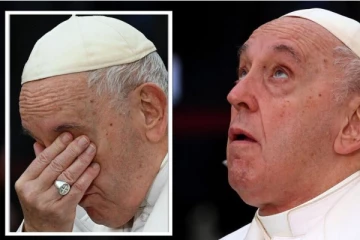 சிறப்பு பிரார்த்தனையின் போது மக்கள் மத்தியில் கண்ணீர் விட்டழுத பாப்பரசர்