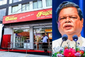 அமைச்சர் பந்துலவை பகிரங்க இடத்தில் திட்டிய பெண்கள்