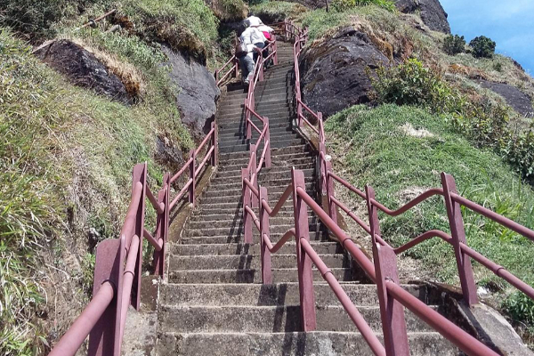 சிவனொளிபாத மலைக்கு வரும் பக்தர்களுக்கு காவல்துறையின் அறிவிப்பு | Safety Advisory For Pilgrims Visiting Sri Pada