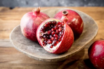 மாதுளையில் நிறைந்துள்ள மருத்துவ குணங்கள் - கட்டாயம் அறிந்துக்கொள்ளுங்கள்