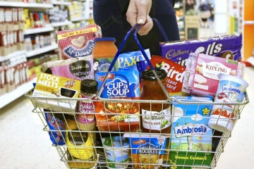 இலங்கை மக்களை மேலும் மேலும்  நெருக்கடிக்குள்ளாக்கும் அரசாங்கம்!