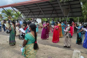 அடிமைச் சேவகம் புரியும் தொழிலாக ஆசிரியத்தை மாற்றாதே-முல்லையில் போரட்டம்!