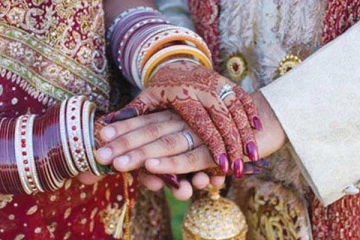 திருமணத்தில் டான்ஸ் ஆடிய மணப்பெண், மணமகன் செய்த செயல்! மாப்பிள்ளையே மாற்றம்