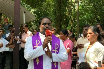 கொழும்பு - தேவத்தை பெசிலிக்கா பேராலயத்தில் தவக்கால யாத்திரை நிகழ்வு (video)