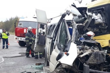 ரஷ்யா பேருந்து விபத்தில் பலர் உயிரிழப்பு