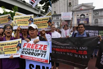 நேபாளத்தை தொடர்ந்து பிலிப்பைன்ஸிலும் அரசுக்கு எதிராக வெடிக்க உள்ள போராட்டம்