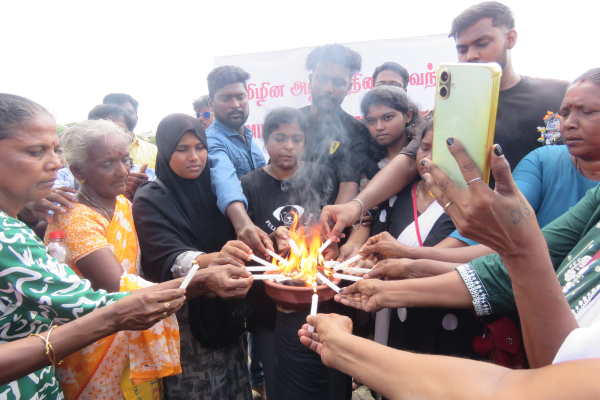 மட்டு.காந்தி பூங்காவில் உணர்வுபூர்வமாக முன்னெடுக்கப்பட்ட தமிழின அழிப்பின் 17 ஆவது நினைவேந்தல்! | Mullivaikkal May 18 Tamil Genocide Sentiment